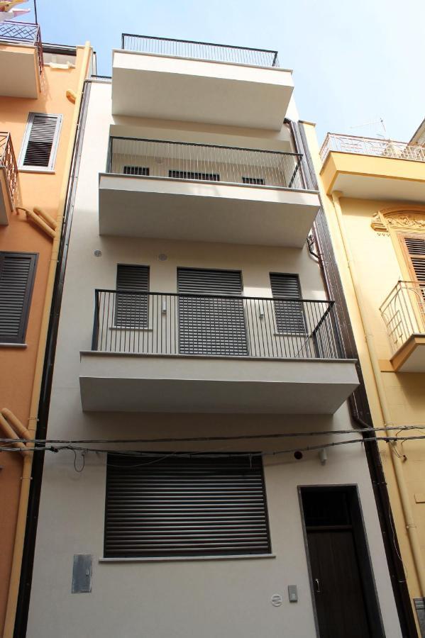 Case Carà 128, Appartamentini nel cuore di Bagheria, Piano Primo Esterno foto